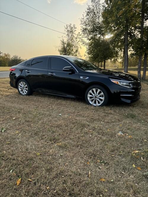 107,000 miles 2.4lnew front wheels bearings fresh oil change good tires sun roof f