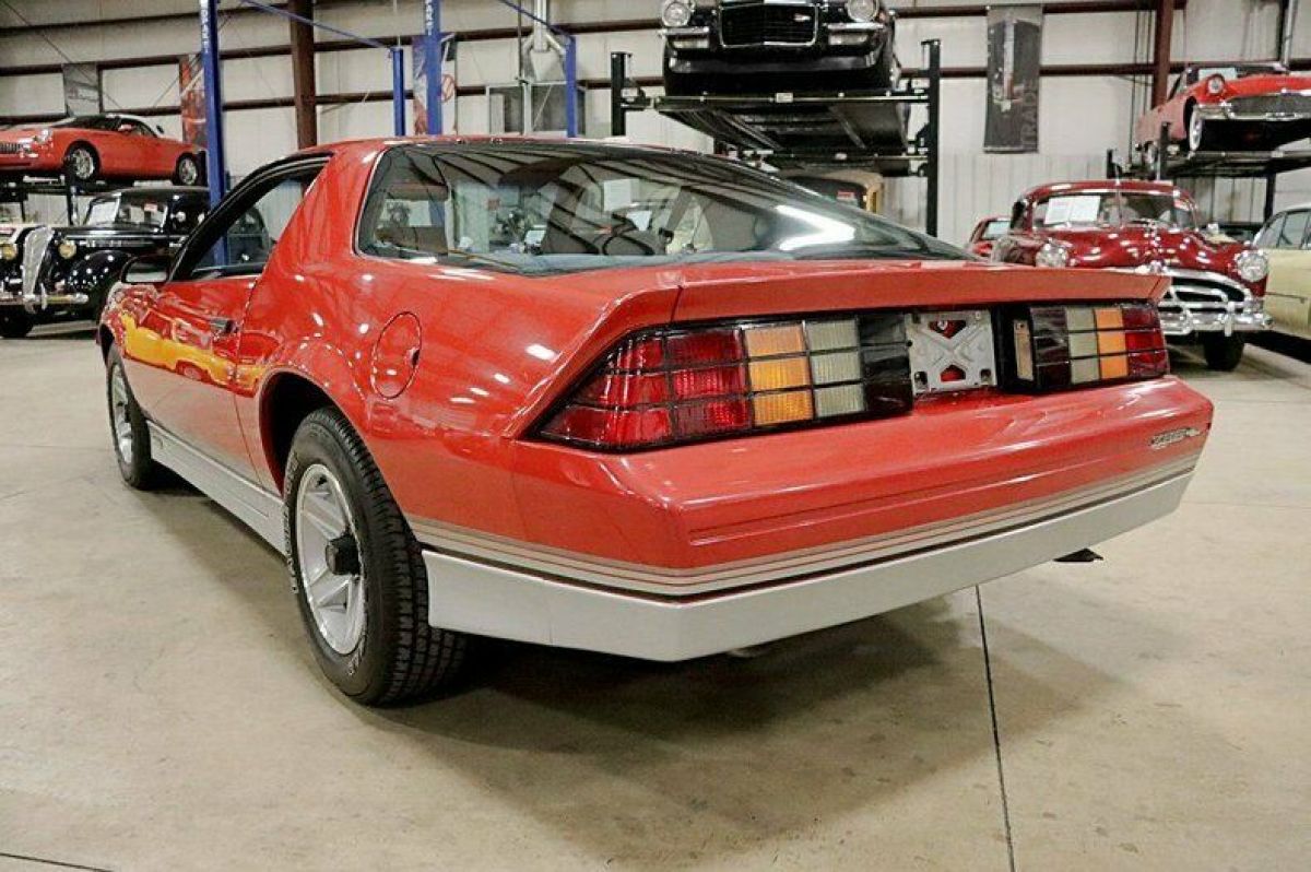 1985 chevrolet camaro z/28 82590 miles flame red coupe 5.0l v8 4-speed automatic
