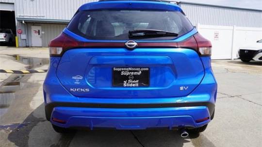 2024 Nissan Kicks sv