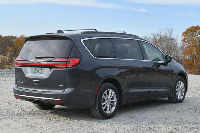 2021 chrysler pacifica touring awd