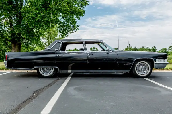 1969 cadillac no reserve!