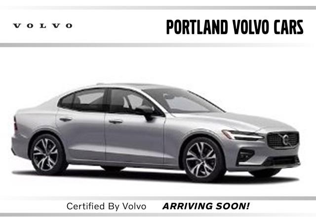 2024 volvo s60 b5 plus dark theme