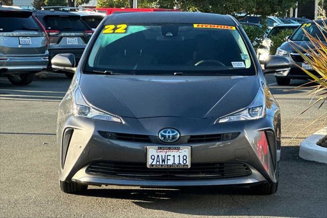 2022 toyota prius le