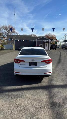 2017 hyundai sonata se