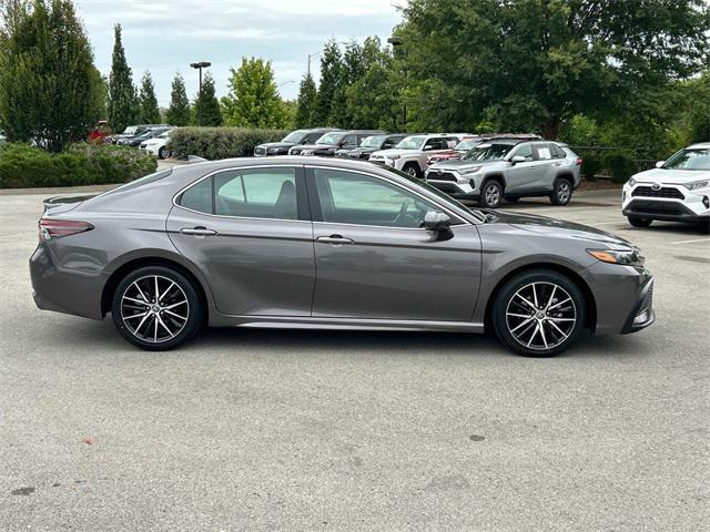 2023 toyota camry se