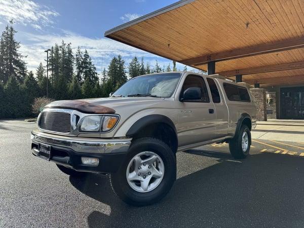 2004 toyota tacoma in chicago, illinois