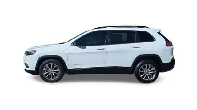 2022 jeep cherokee latitude lux