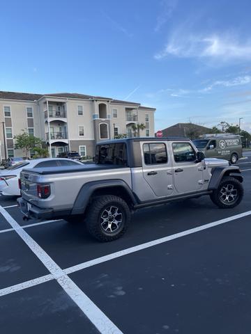2020 jeep gladiator sport s
