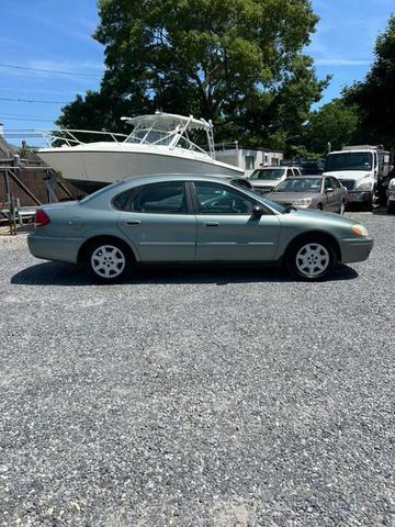 2007 ford taurus se