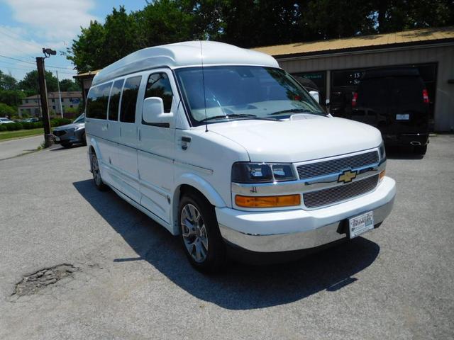 2022 chevrolet express 2500 work van