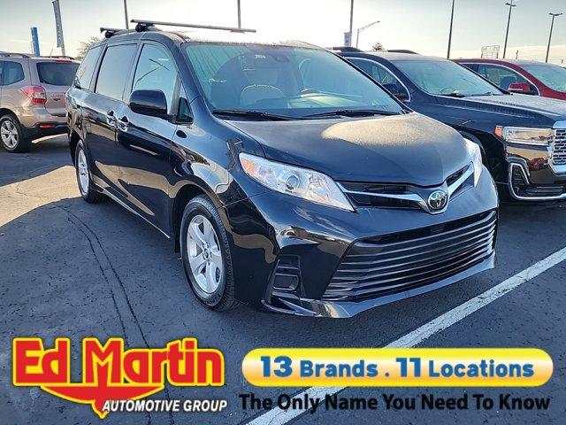 2018 toyota sienna le