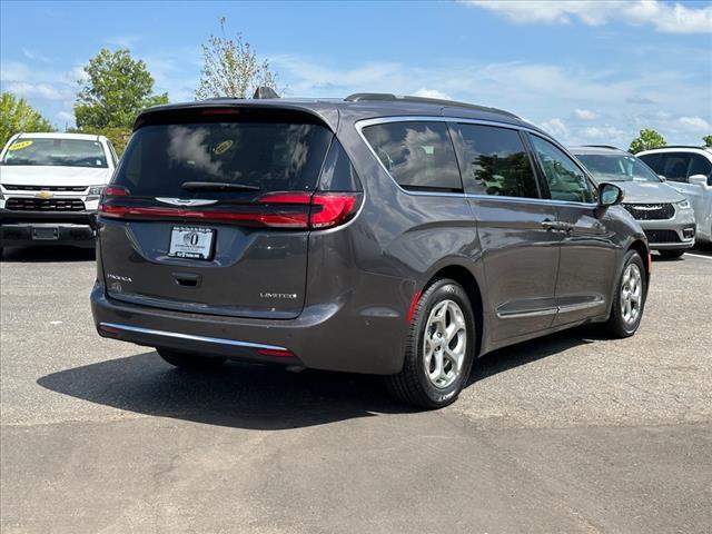 2022 chrysler pacifica limited