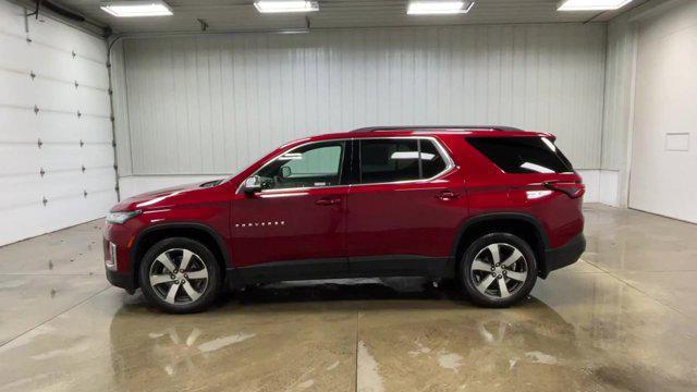 2022 chevrolet traverse lt leather