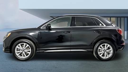 2022 Audi Q3
