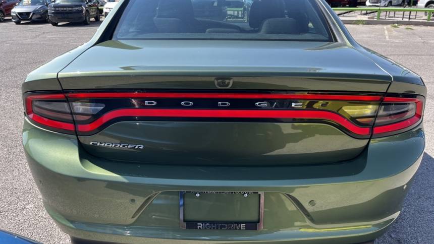 2022 dodge charger sxt