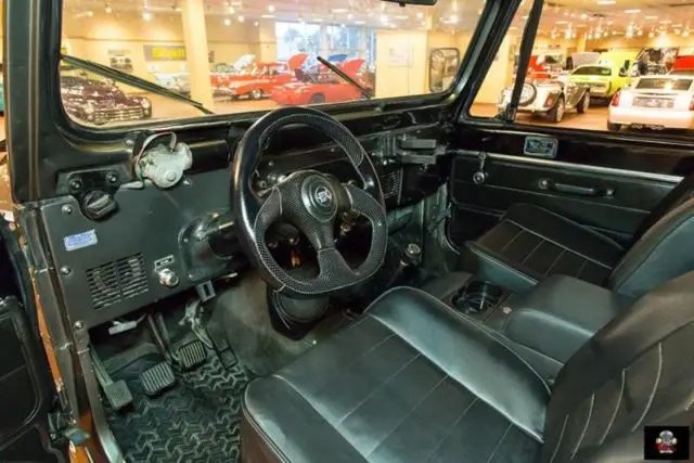 jeep cj-7 grey with 179,864 miles, for sale!