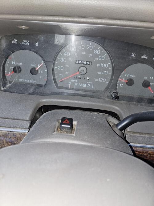 selling 1999 mercury grand marquis has 226000. has new tires and spark plugs and
