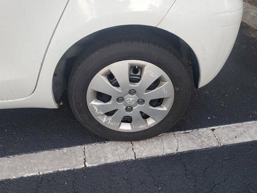 2010 toyota yaris in saint louis, missouri