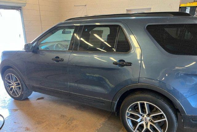2018 ford explorer sport