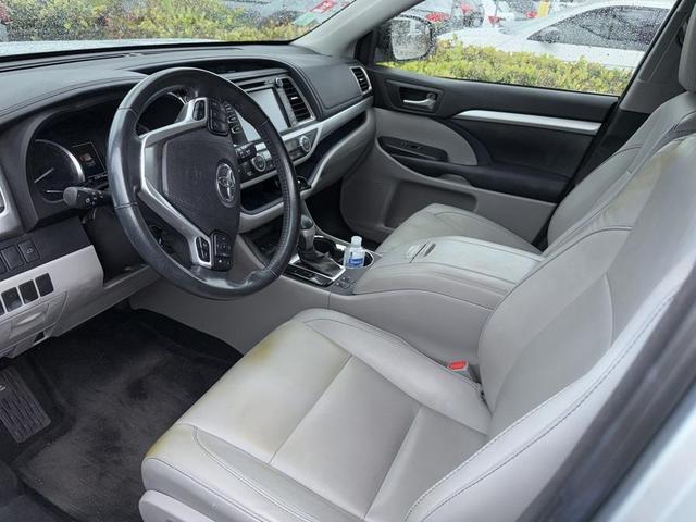 2017 toyota highlander