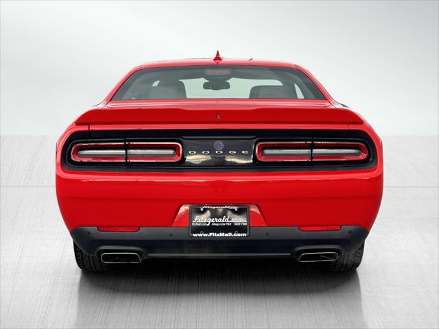 2015 dodge challenger r/t plus