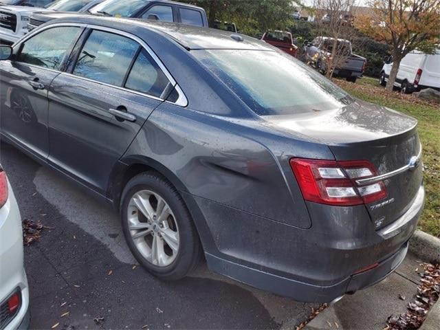 2018 ford taurus sel