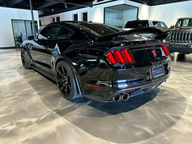 2017 ford shelby gt350 base
