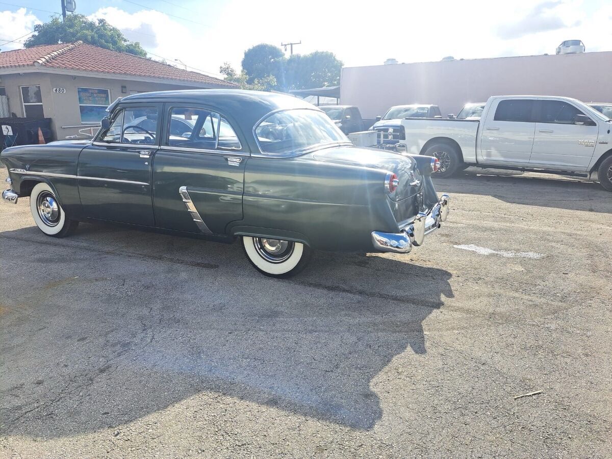 1953 ford customline green