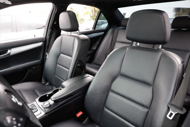2009 mercedes-benz c-class c 300 4matic sport