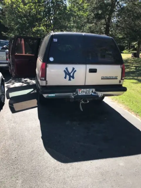 classic qq eligiball original 1993 chevy suburban 1500 (170,000 miles)