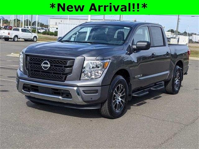 2024 nissan titan sv