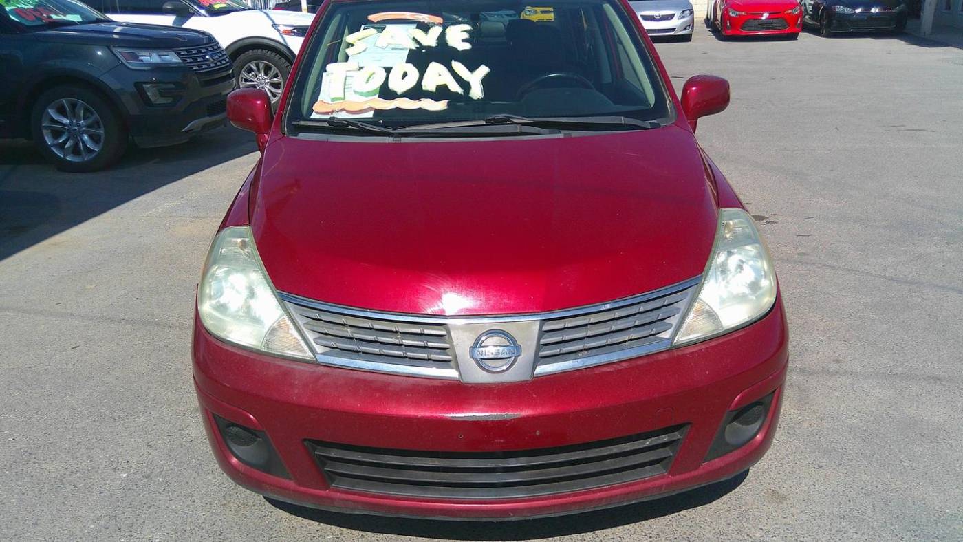 2008 nissan versa