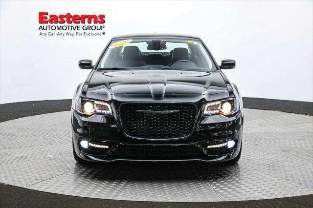 2022 chrysler 300 touring
