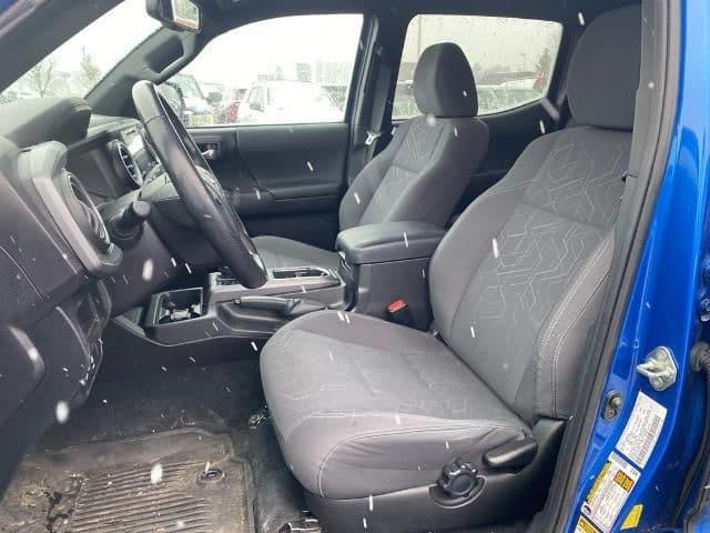 2016 toyota tacoma trd sport in amherst, new york