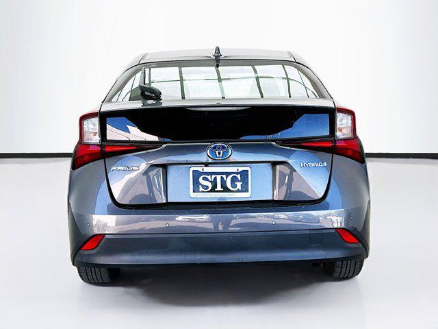 2021 toyota prius le