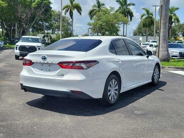 2021 toyota camry hybrid le