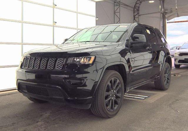 2022 jeep grand cherokee laredo