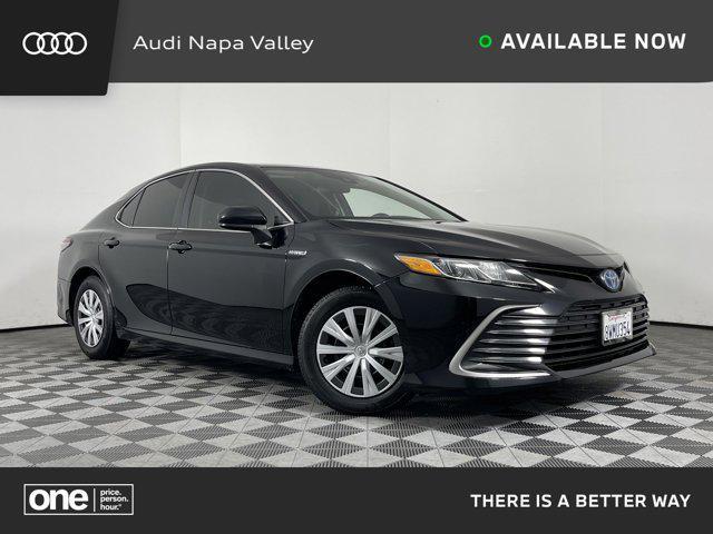 2021 toyota camry le