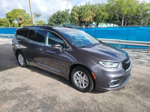 2022 chrysler pacifica touring l