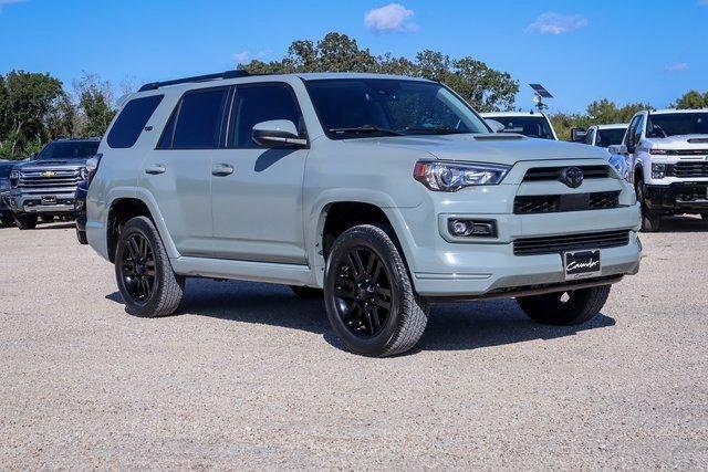 2022 toyota 4runner trd sport