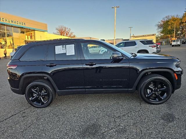 2023 jeep grand cherokee altitude