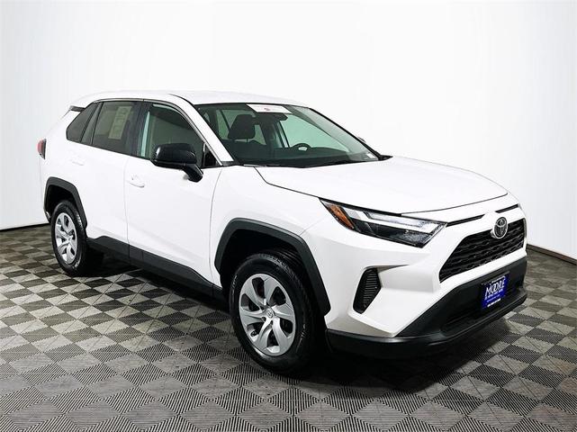 2024 toyota rav4 le
