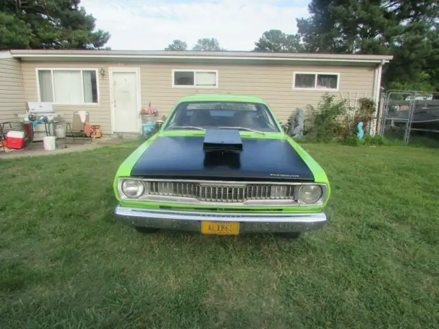 beautiful 1970 plymouth duster original matching numbers 318 and transmission