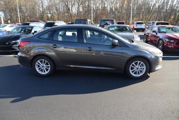 2018 ford focus se se 4dr sedan for sale in east greenwich, rhode island