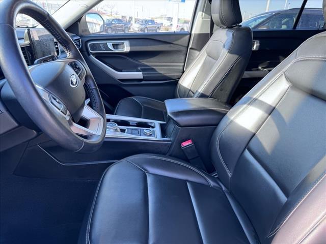2022 ford explorer xlt