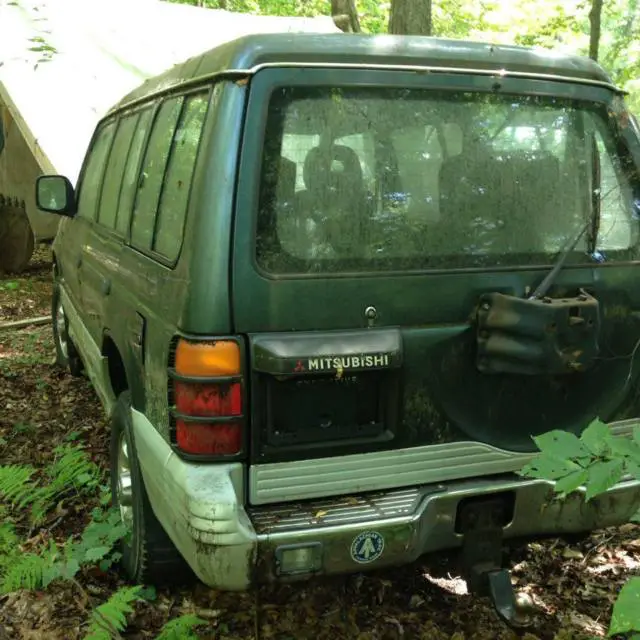 mitsubishi montero