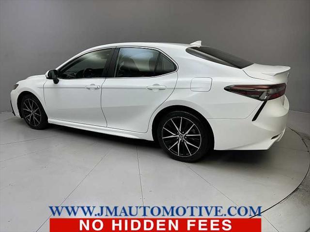2021 toyota camry se