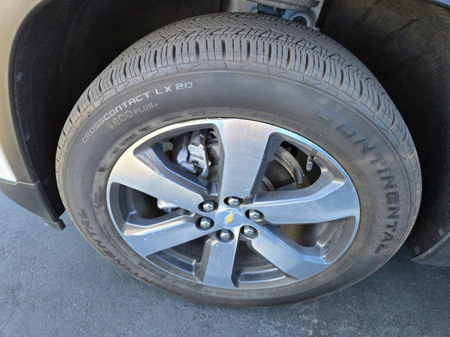 2021 chevrolet traverse lt leather