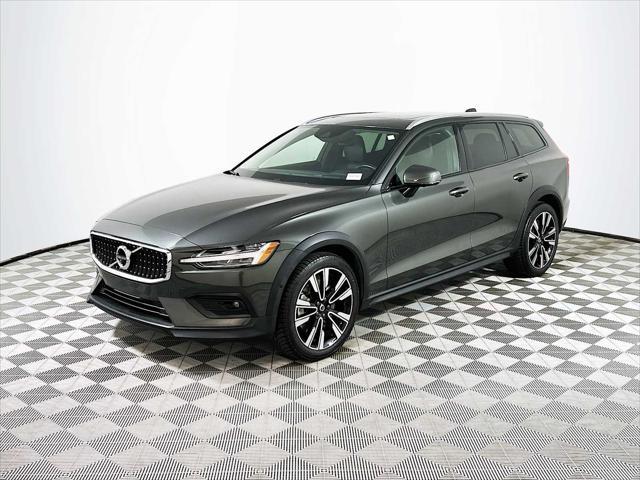 2021 volvo v60 cross country t5