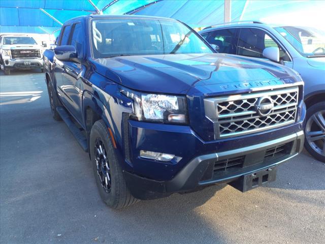 2022 nissan frontier sv